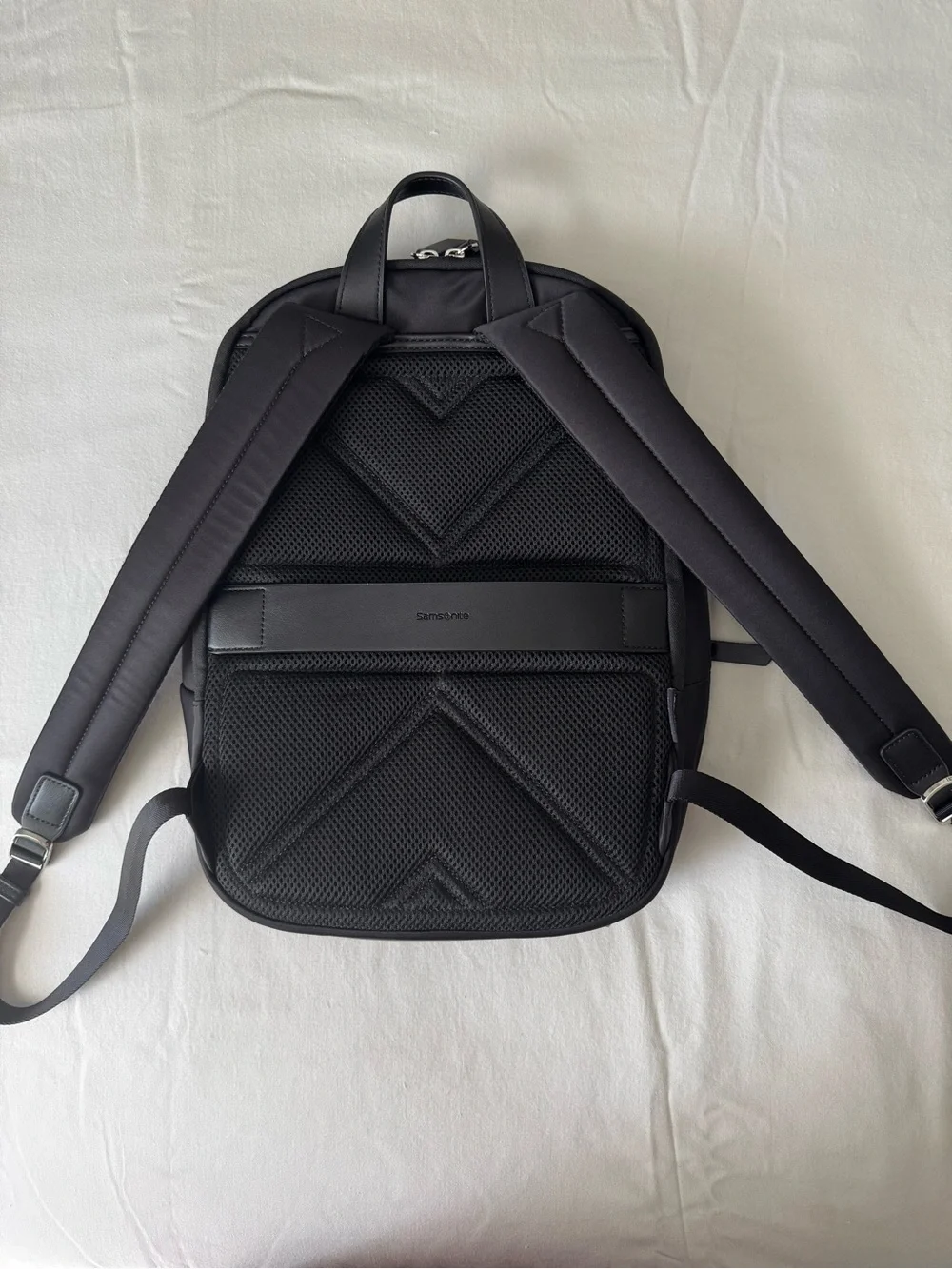 Samsonite Black Minimalist Backpack with Front Zip Pocket